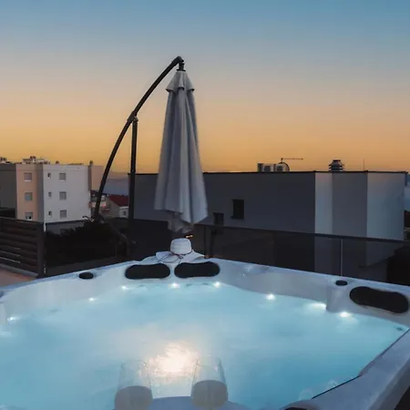 Sunny Lux 3 In By Guide