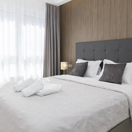 Sunny Lux 3 In By Guide *